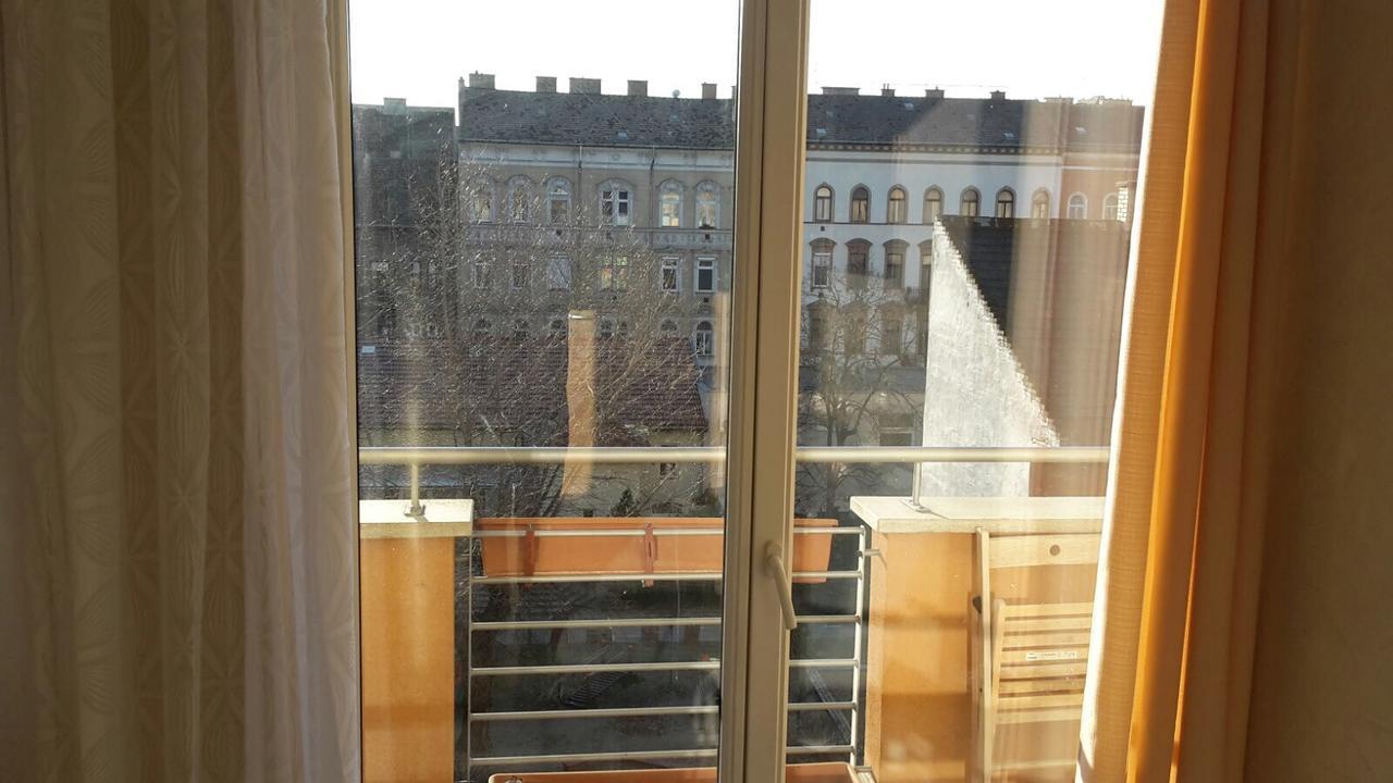 Aden Apartment Free Parking Будапеща Екстериор снимка